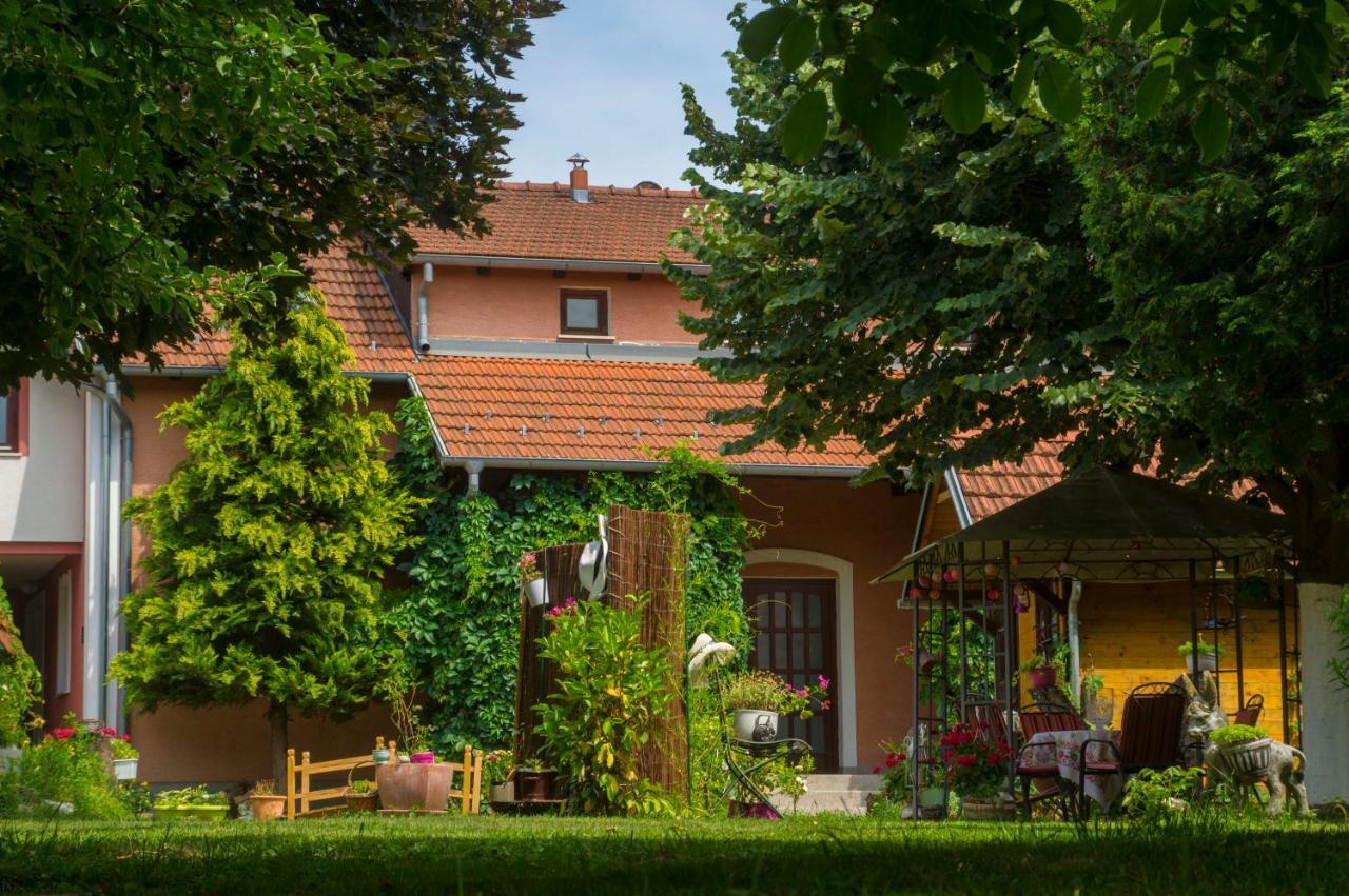 Apartments Suncani ザグレブ エクステリア 写真